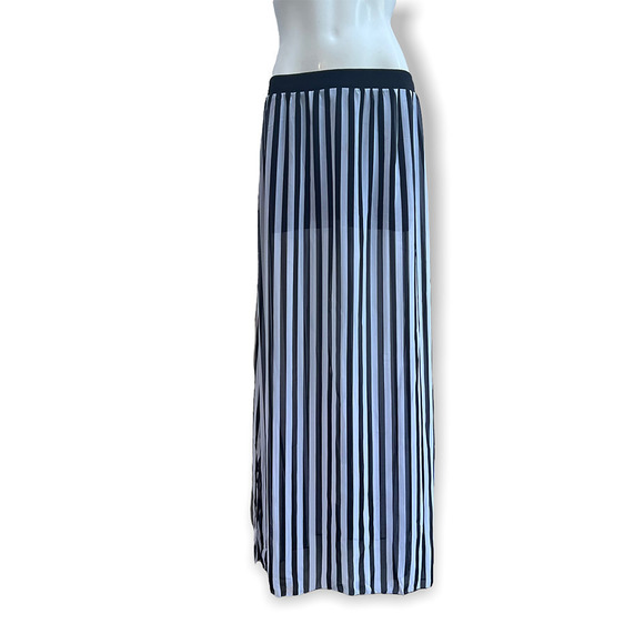 𝅺AMBIANCE Cover Up Skirt - Picture 6 of 15